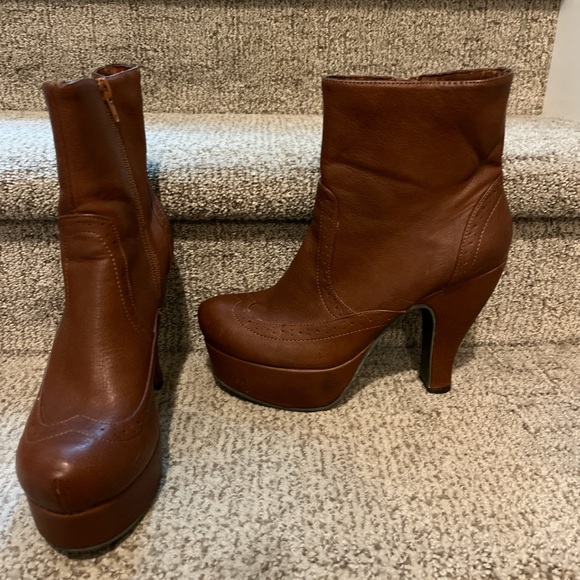 But another innocent tale ankle boots - 9 - Picture 2 of 5